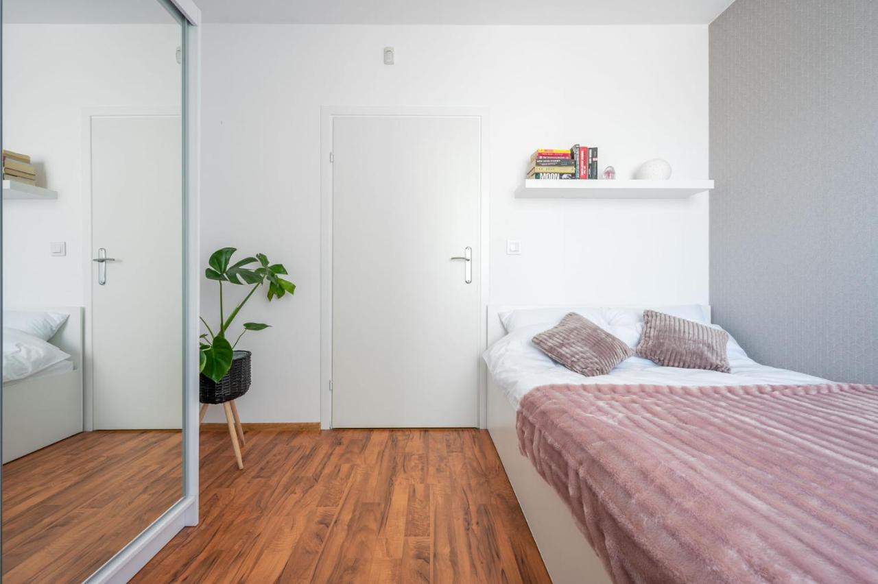 Seaesta Darlowo - Komfortowe Pokoje I Apartamenty Luaran gambar