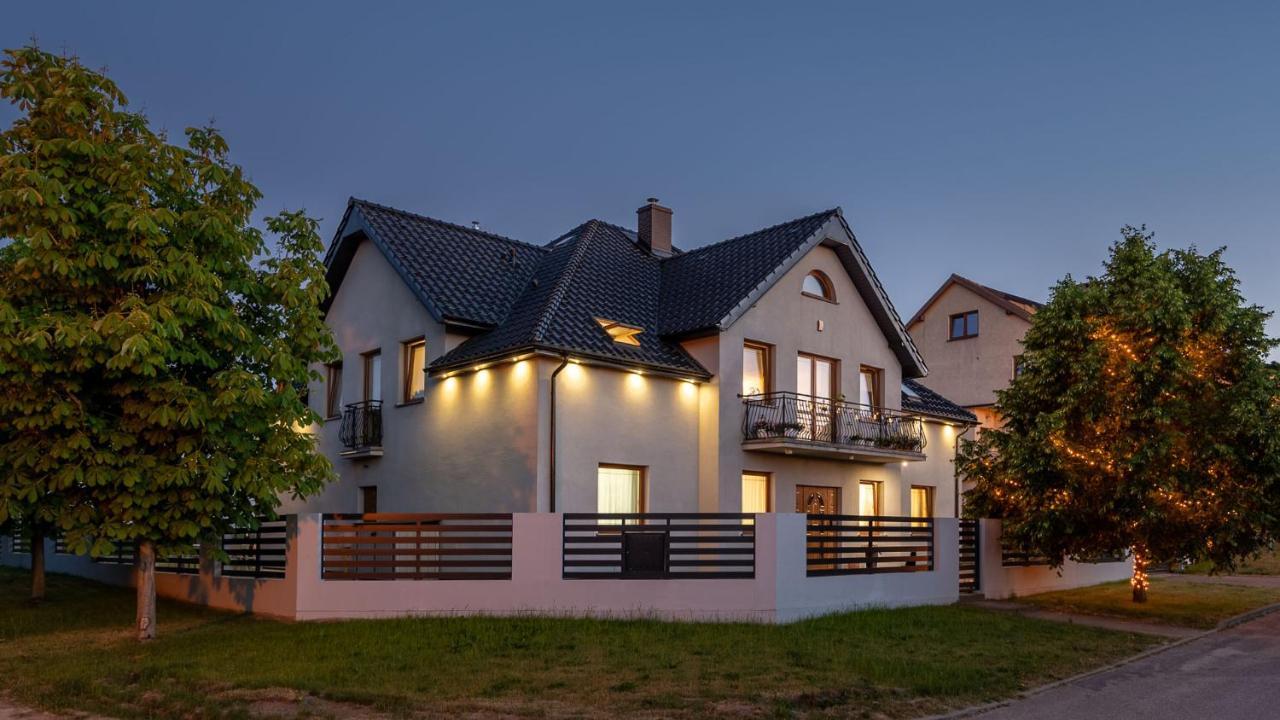 Seaesta Darlowo - Komfortowe Pokoje I Apartamenty Luaran gambar